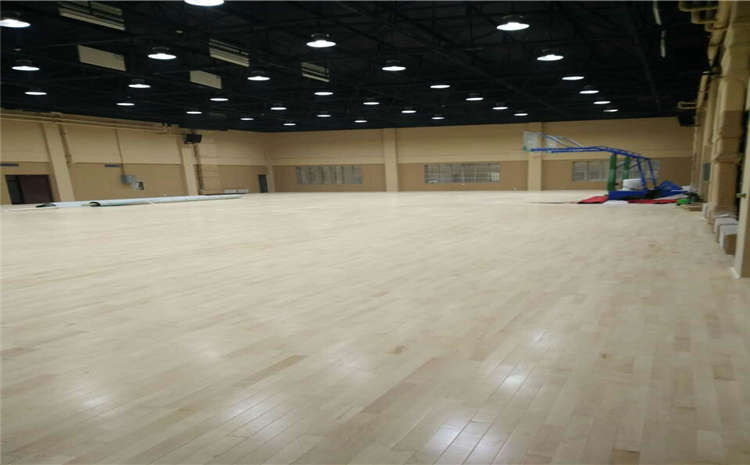 歐氏硬木企口風(fēng)雨操場(chǎng)運(yùn)動(dòng)地板圖片及價(jià)格