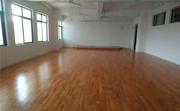 歐氏24厚排球館木地板結構