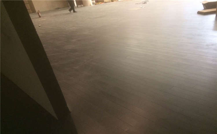 歐氏硬木企口籃球場(chǎng)木地板哪個(gè)牌子好？