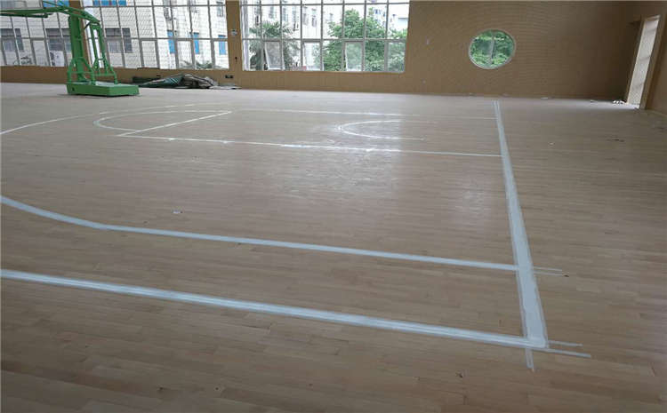 歐氏拼接板體育運動地板造價是的多少？
