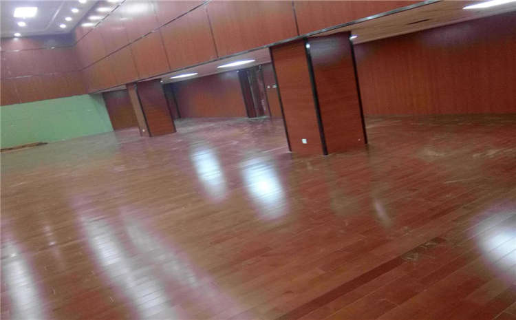 歐氏20厚木地板籃球館施工技術方案