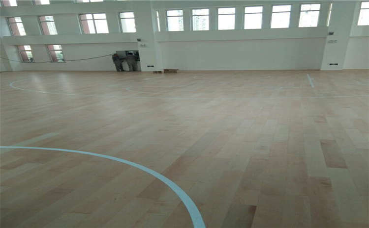 歐氏拼接板木地板籃球館哪個(gè)品牌好？