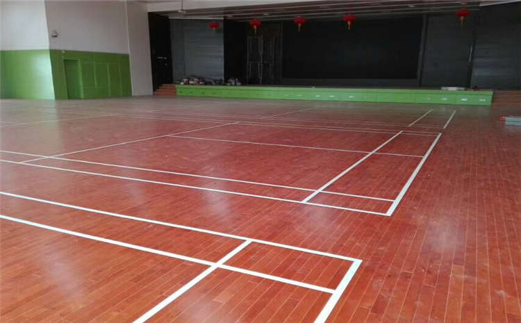 歐氏楓樺木羽毛球館木地板怎么保養？