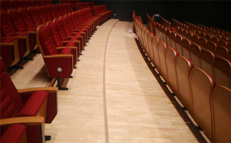 籃球場運動木地板優缺點