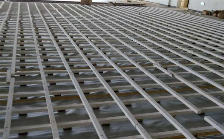 歐氏楓樺木風雨操場地板市場價格表