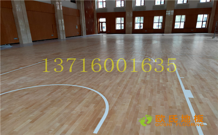 黑龍江雙鴨山籃球館運(yùn)動(dòng)木地板案例—?dú)W氏運(yùn)動(dòng)木地板廠家