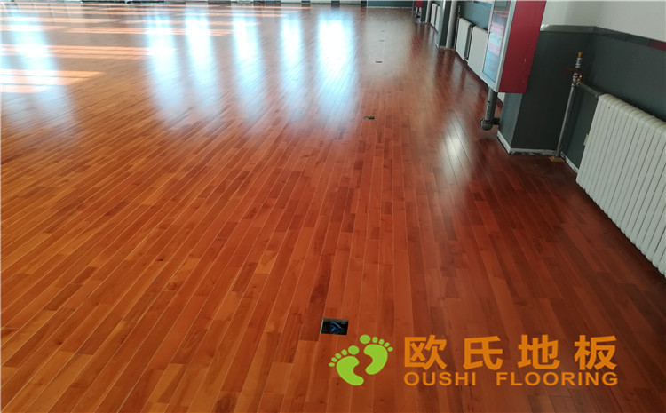 內蒙古鄂爾多斯伊金霍洛旗神東專業化服務基地體育館木地板—歐氏運動木地板廠家