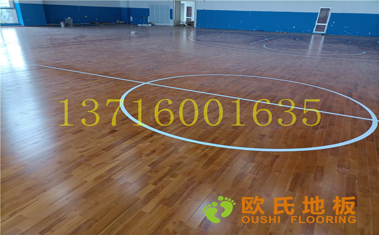 江蘇宿遷富民路學(xué)校體育館木地板案例-歐氏運(yùn)動(dòng)木地板廠家